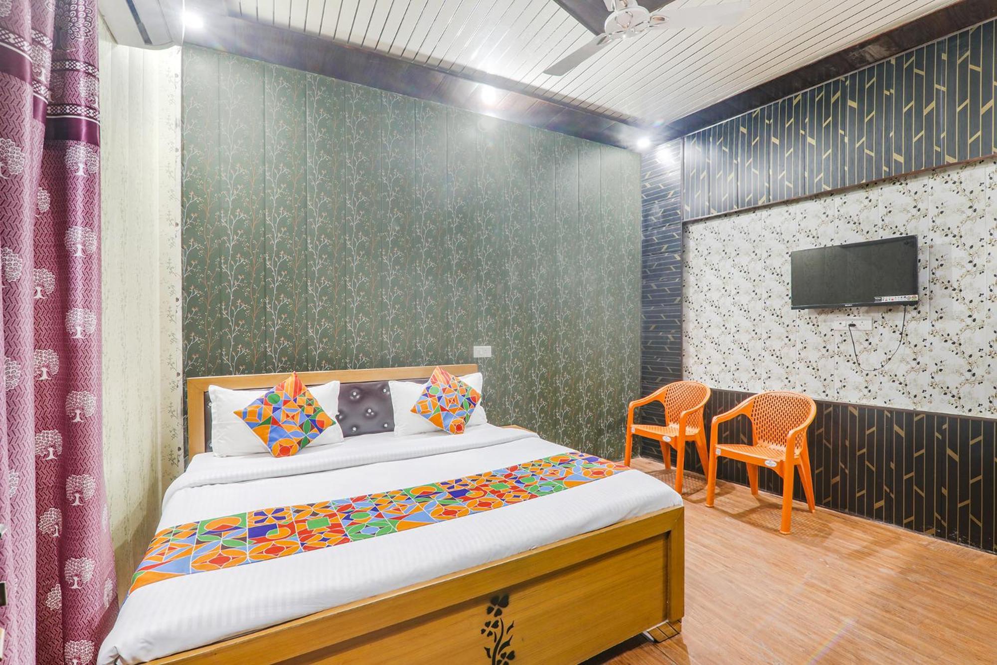 Ayodhya Fabexpress Milan Palace מראה חיצוני תמונה