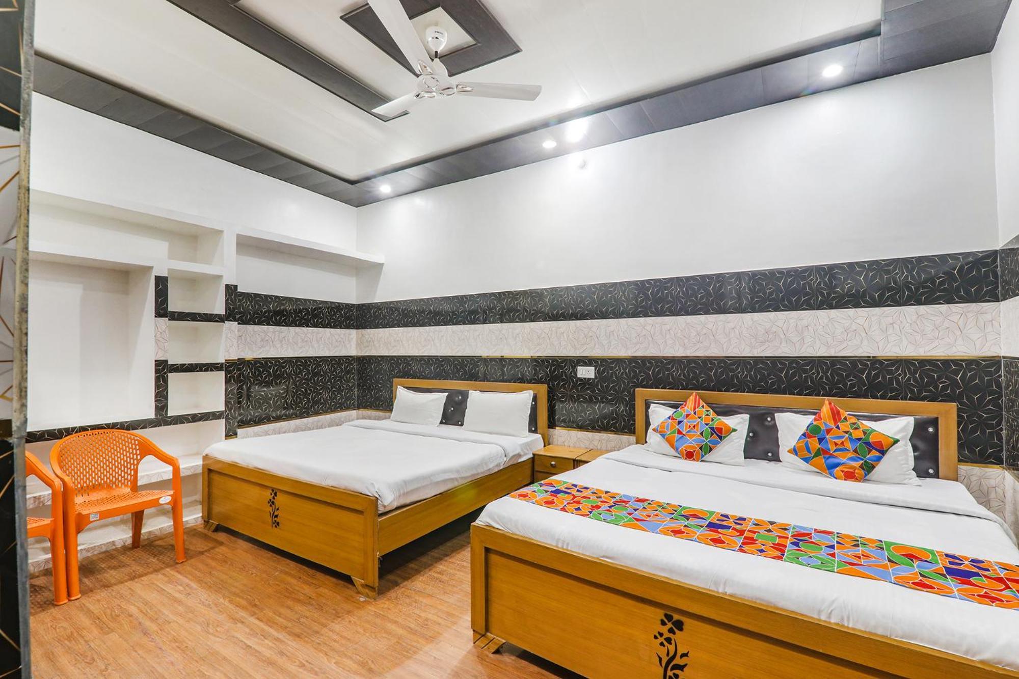 Ayodhya Fabexpress Milan Palace מראה חיצוני תמונה