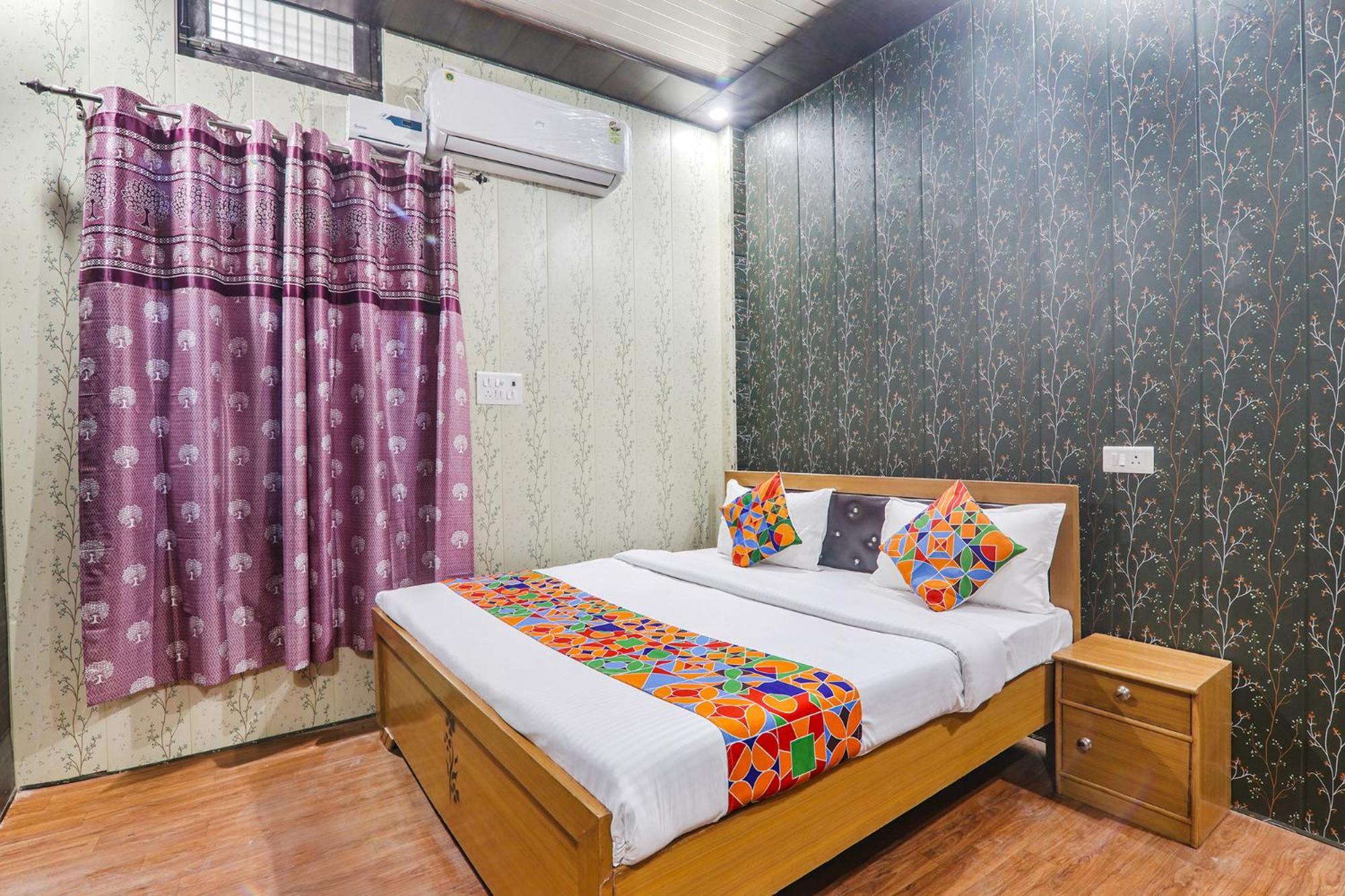 Ayodhya Fabexpress Milan Palace מראה חיצוני תמונה